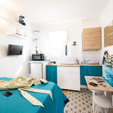 Daire Romantic Tiny House Aventino Roma