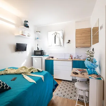 Daire Romantic Tiny House Aventino Roma