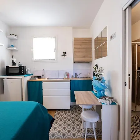 Romantic Tiny House Aventino Daire *