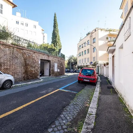 Romantic Tiny House Aventino * Rome