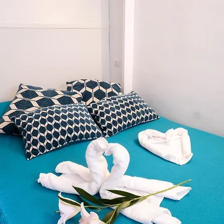 Romantic Tiny House Aventino 아파트 로마